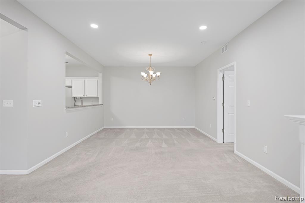 45622 WARWICK Drive, Macomb, MI 48044 — Photo 11