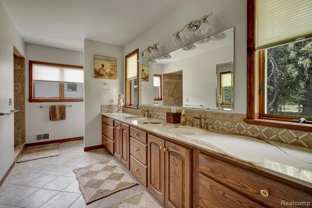 9683 Shore Drive, MI — Photo 10