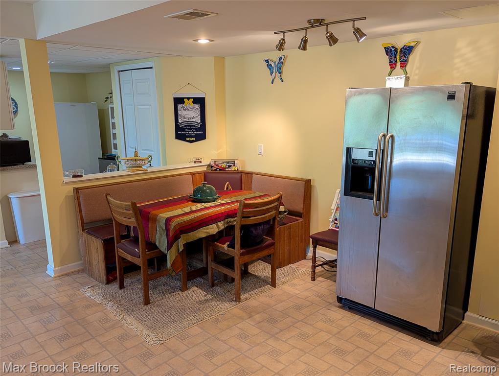 5415 White Hall Circle Circle, West Bloomfield, MI 48323 — Photo 36