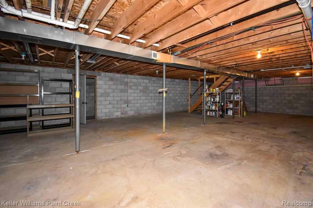10110 SMITHS CREEK Road, Wales, MI — Photo 32