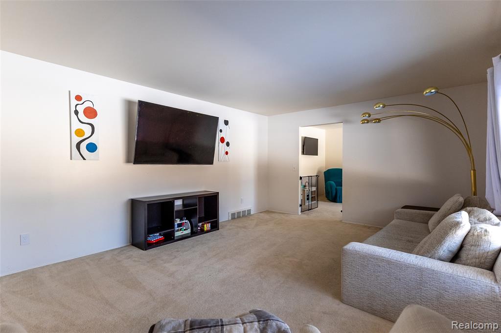 9268 La Spezia Drive, Davison, MI 48423 — Photo 4