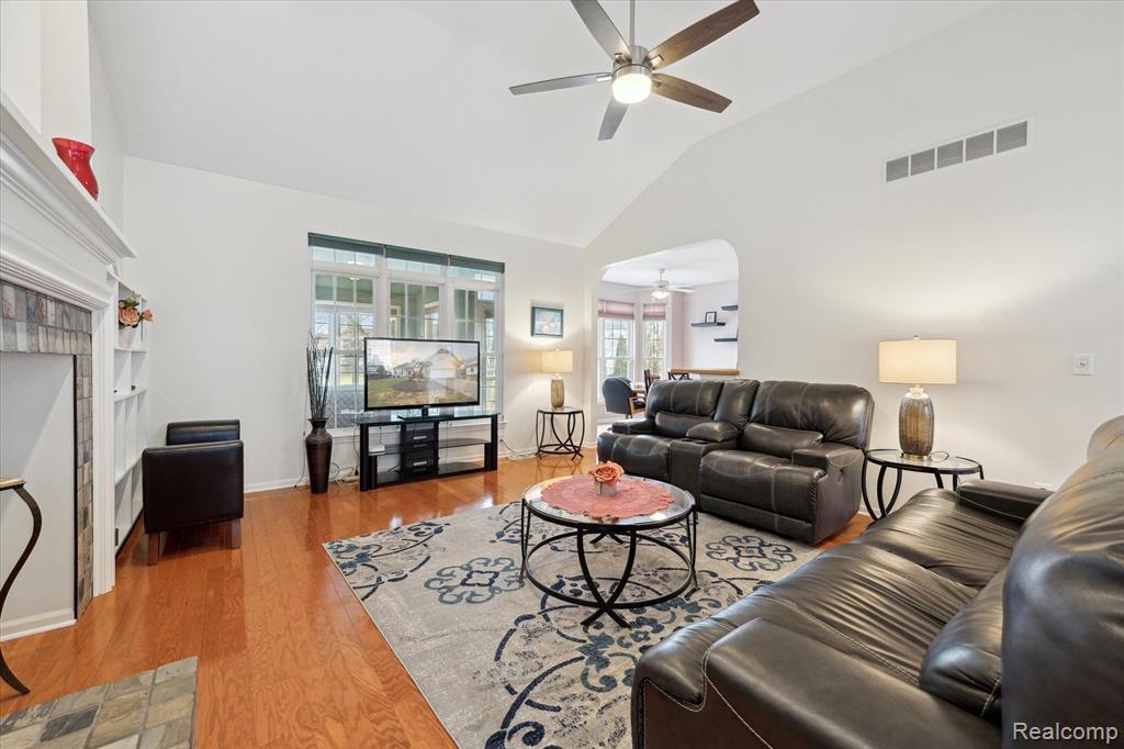 6840 MULDERSTRAAT, Grand Ledge, MI 48837 — Photo 18