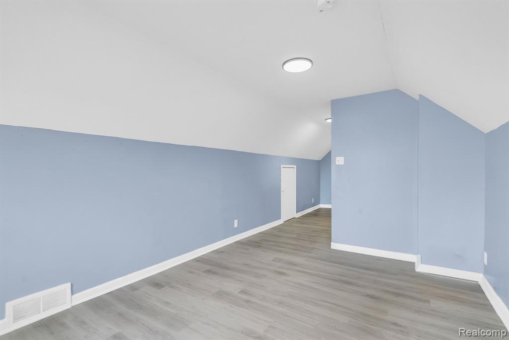 7819 Longacre Street, Detroit, MI 48228 — Photo 17
