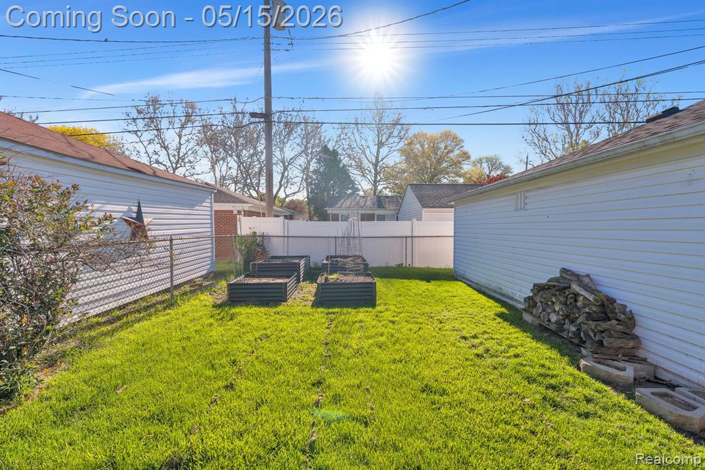 8610 N Evangeline Street, Dearborn Heights, MI 48127 — Photo 14