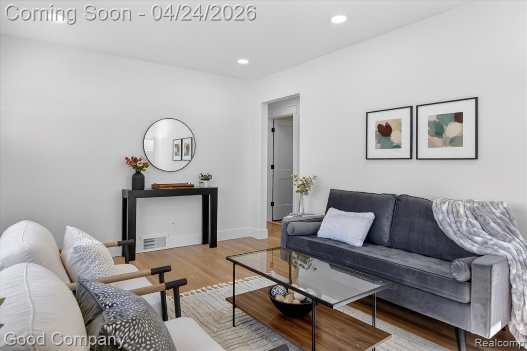 4336 Mandalay Avenue, Royal Oak, MI 48073 — Photo 9
