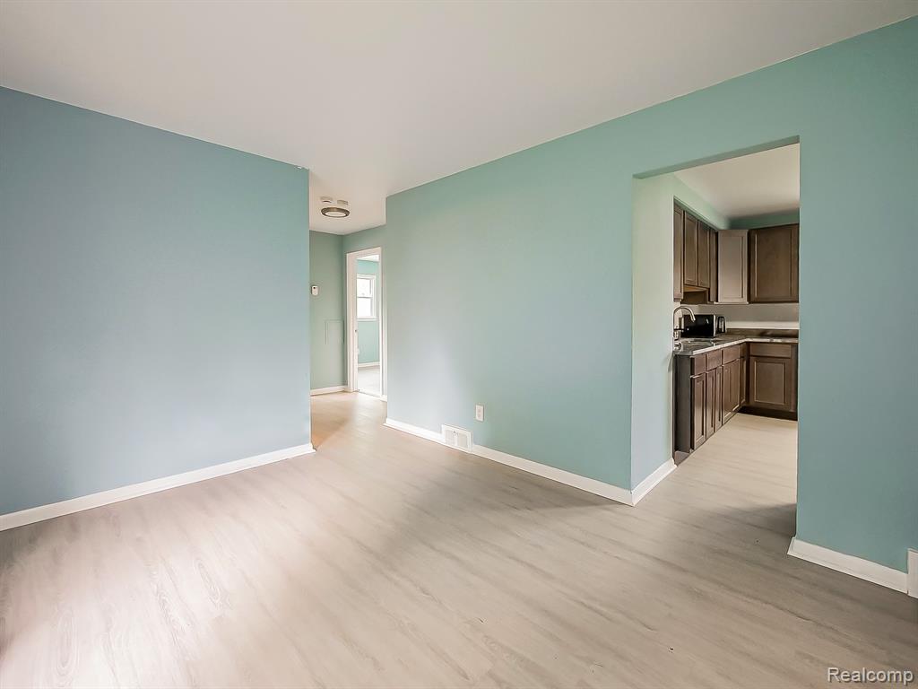725 Emerson Avenue, Pontiac, MI 48340 — Photo 10