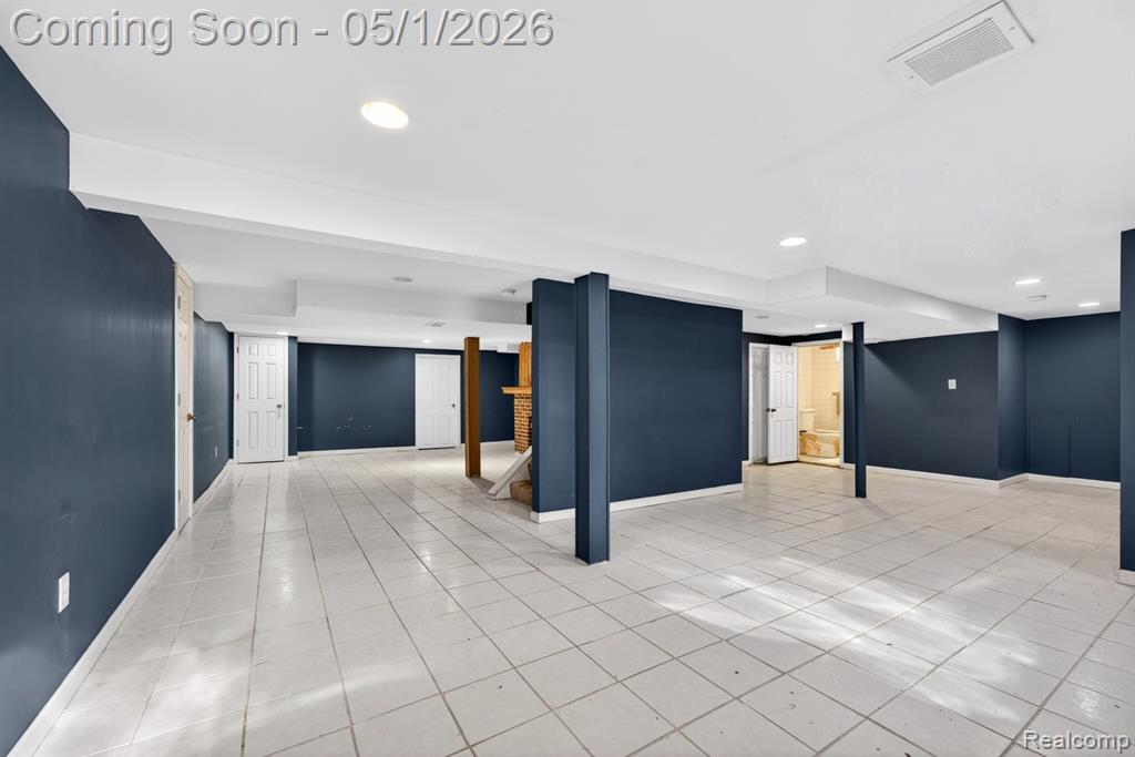 20479 Old Homestead Drive, Harper Woods, MI 48225 — Photo 25