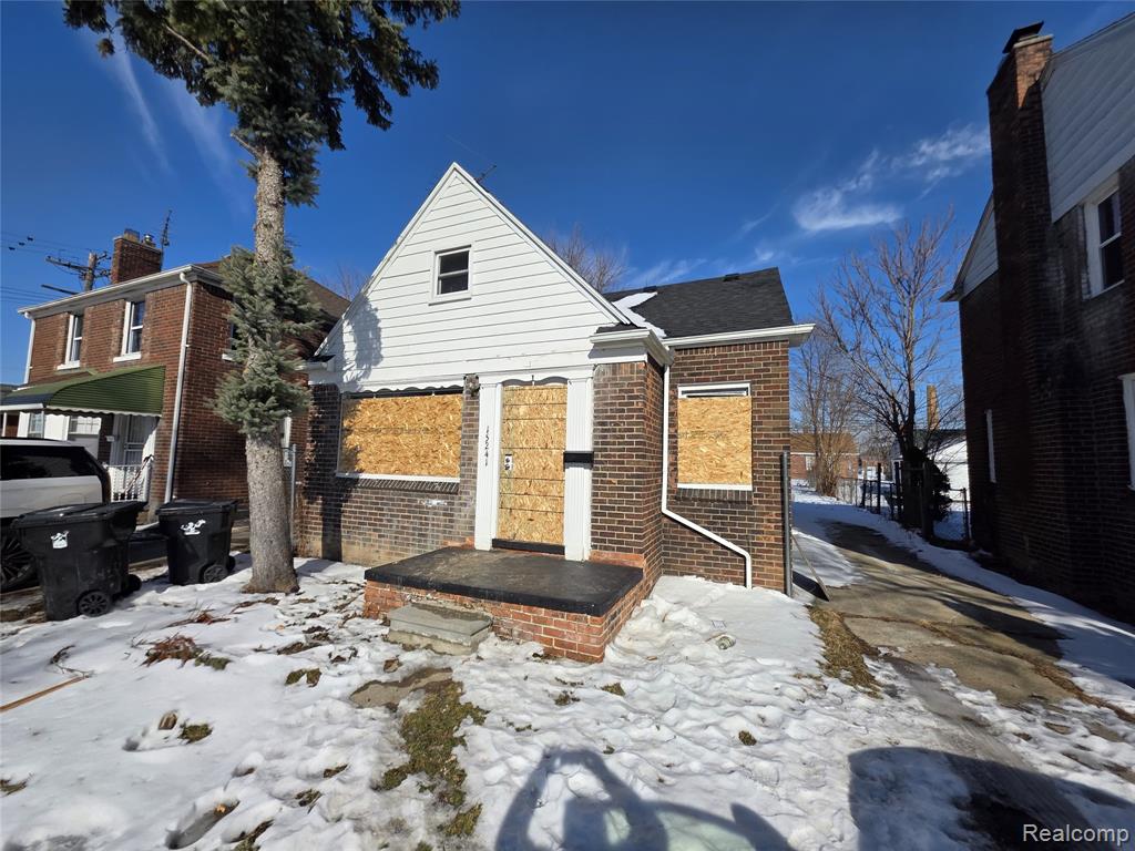 15241 Seymour Street - Photo 2