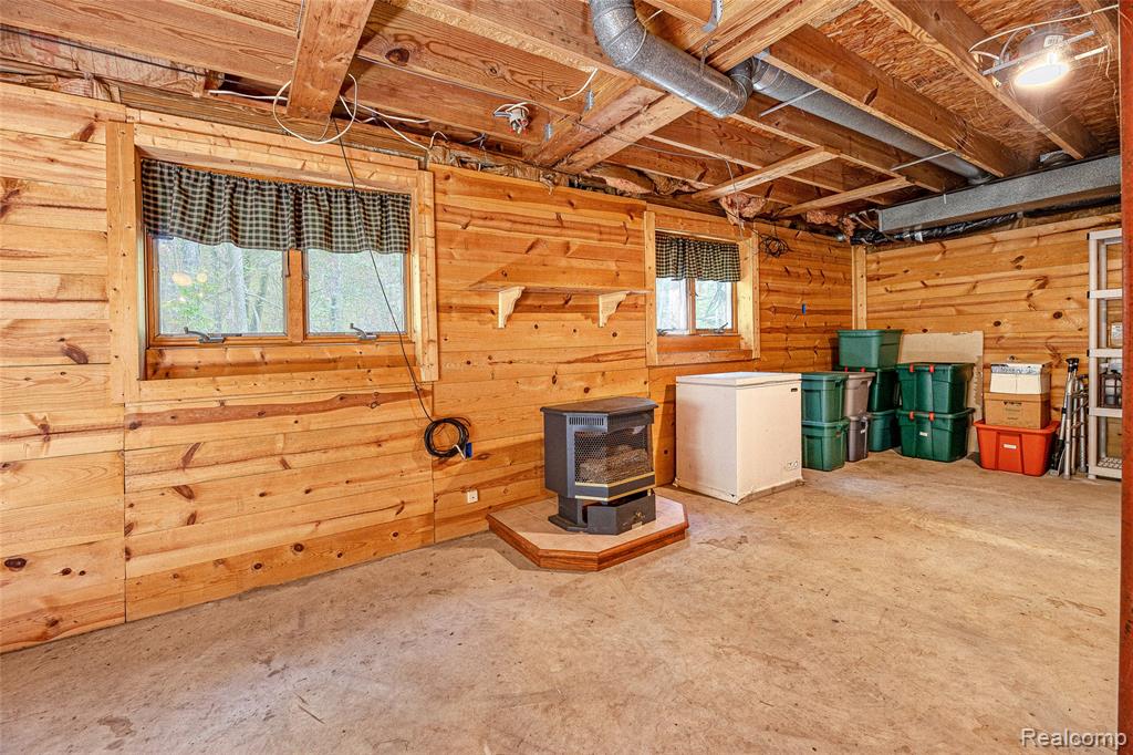 6855 Lyons Road, Imlay City, MI 48444 — Photo 37
