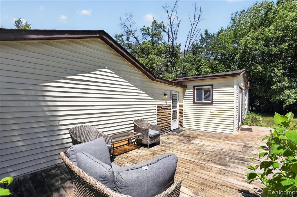 508 Deland Road, Flushing, MI 48433 — Photo 33