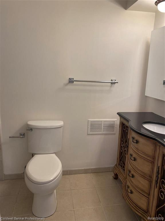 4043 W Maple Road, Bloomfield Hills, MI — Photo 14