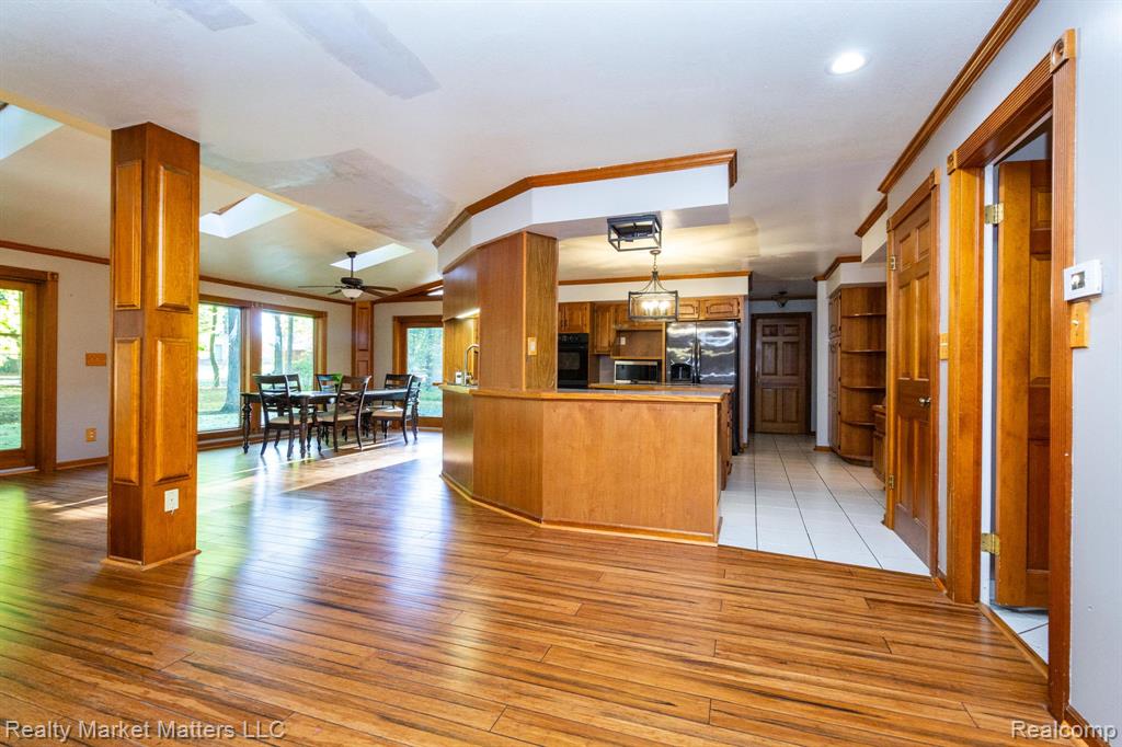 7505 Falling Leaf Court, Flushing, MI 48433 — Photo 8