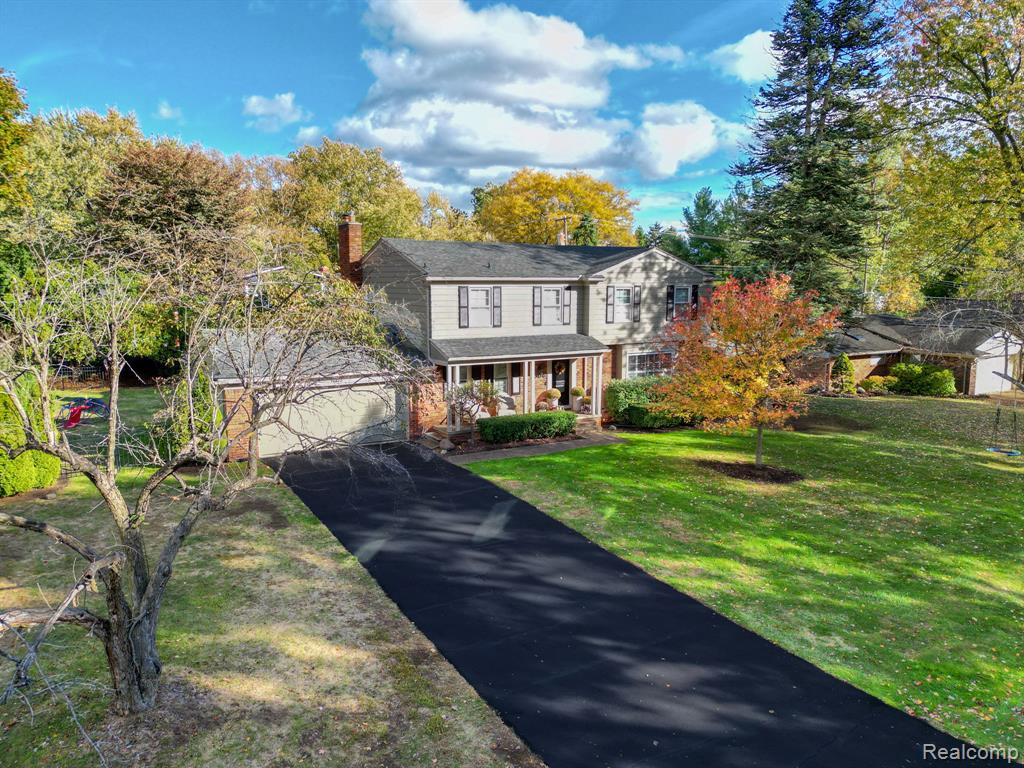 7005 Cathedral Drive, Bloomfield Hills, MI 48301 — front exterior