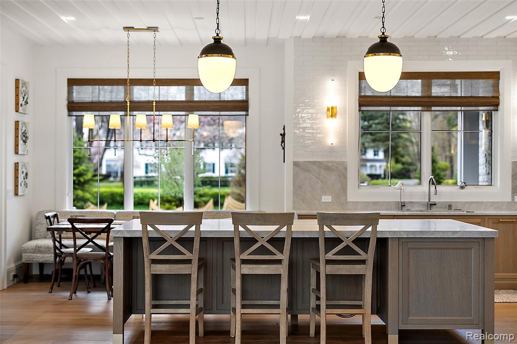 3431 Crooks Road, Troy, MI, 48084