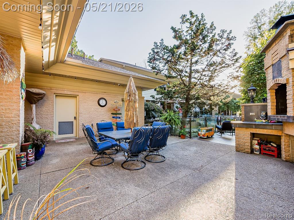 17477 IRIS Circle, Clinton Twp, MI 48036 — Photo 19