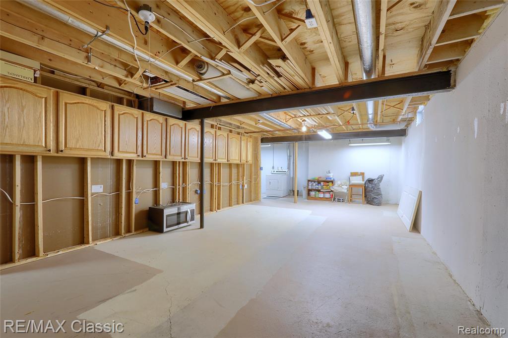 43274 Hillsboro Drive, Clinton Twp, MI 48038 — Photo 30