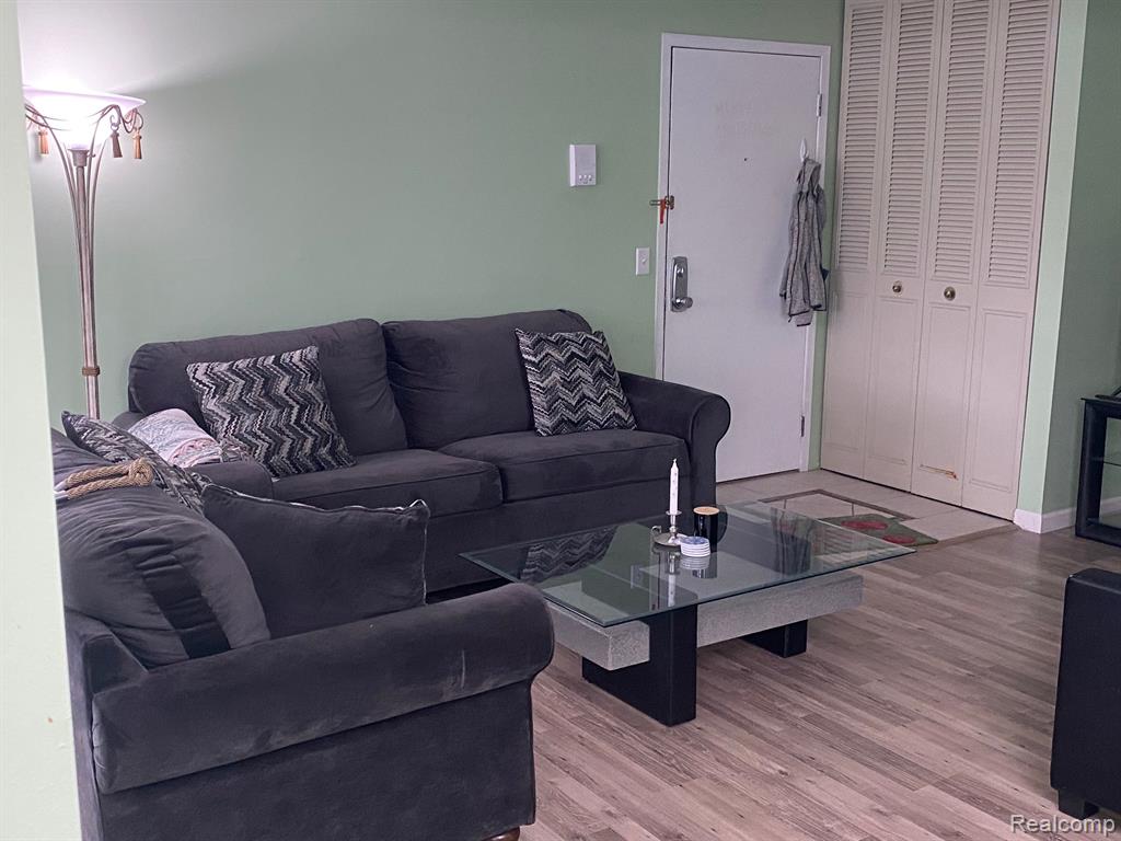 420 Baldwin Avenue, Rochester, MI 48307 — Photo 2