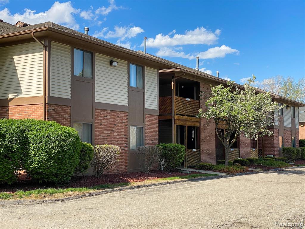 16523 Woodlane, 136, Fraser, MI 48026