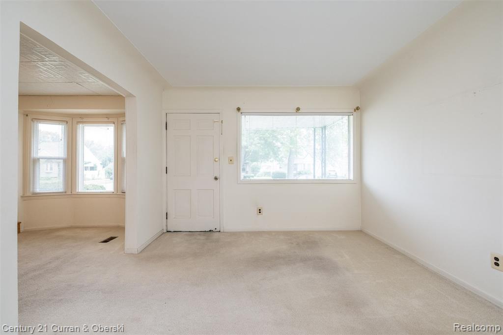 9663 Columbia, Redford, MI 48239 — Photo 6