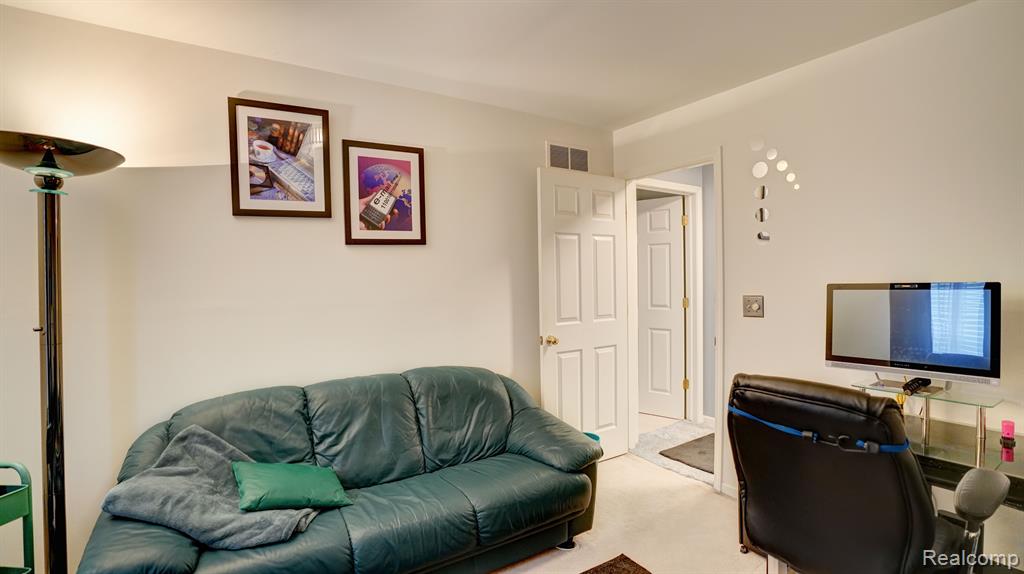 5077 PRESTONWOOD Lane, Flushing, MI 48433 — Photo 44