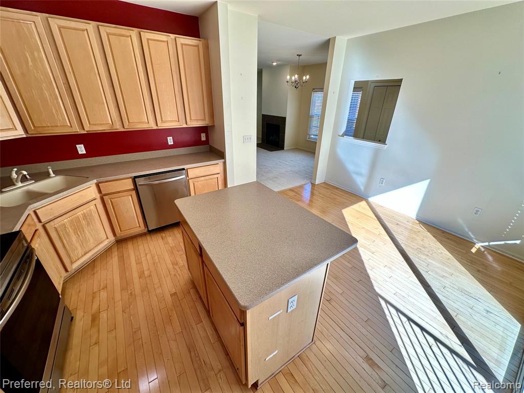 655 Cherry Orchard Road, Canton, MI 48188 — Photo 12