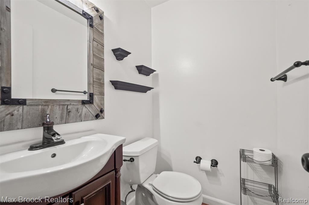 5173 Old Cove Road, Clarkston, MI — Photo 17