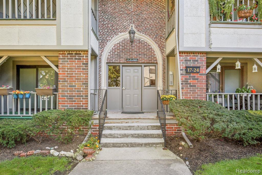 42160 WOODWARD Avenue, 19, Bloomfield Hills, MI 48304 — Photo 3