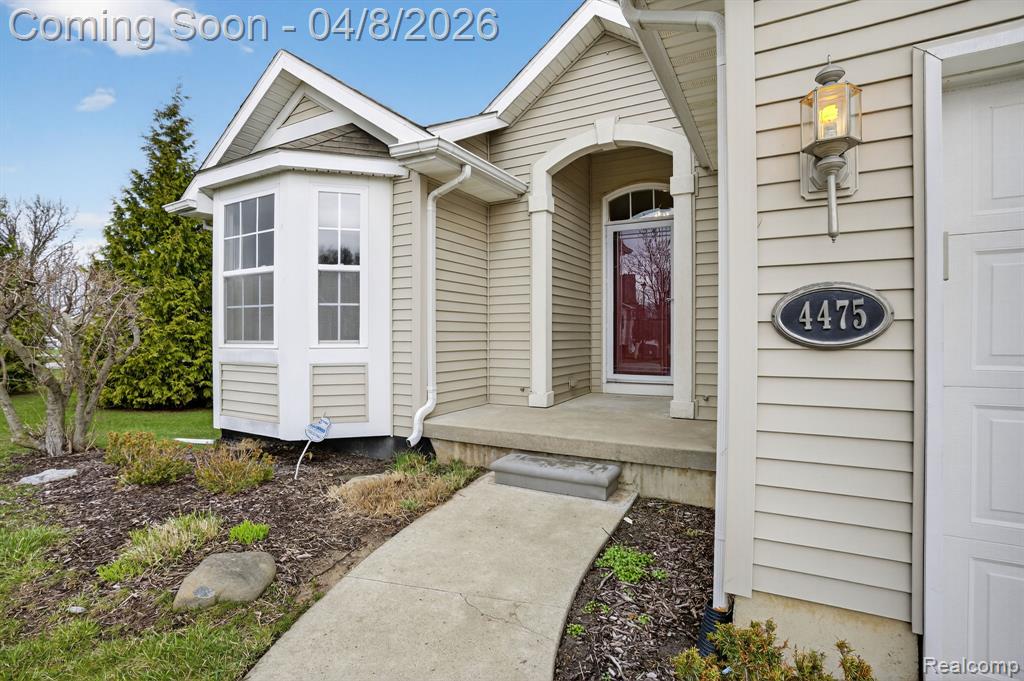 4475 Cross Creek Boulevard, Burton, MI 48509 — Photo 5