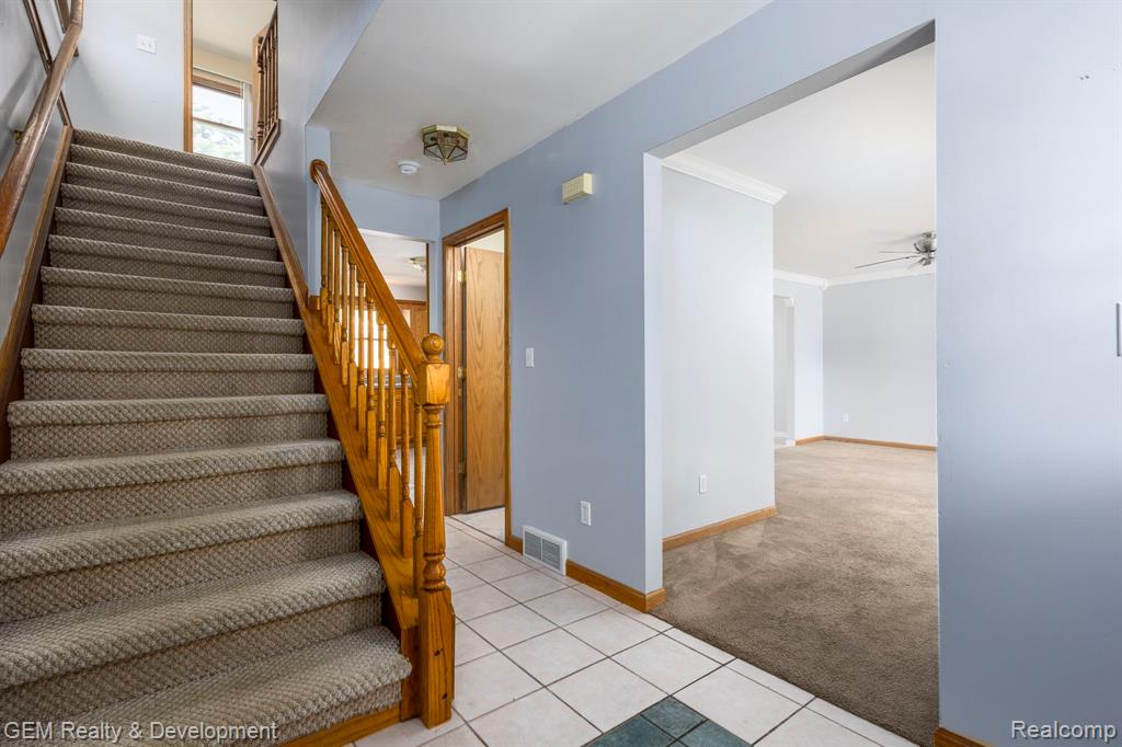 422 Clinton Street, Wyandotte, MI 48192 — Photo 5