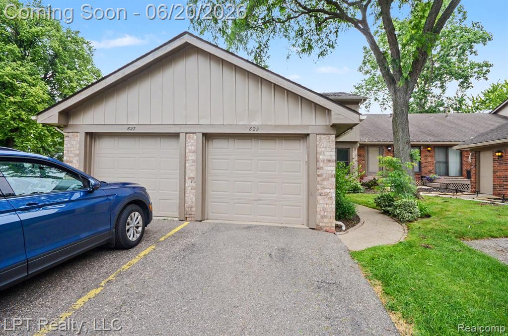829 Langdon Court, Rochester Hills, MI 48307 — Photo 2