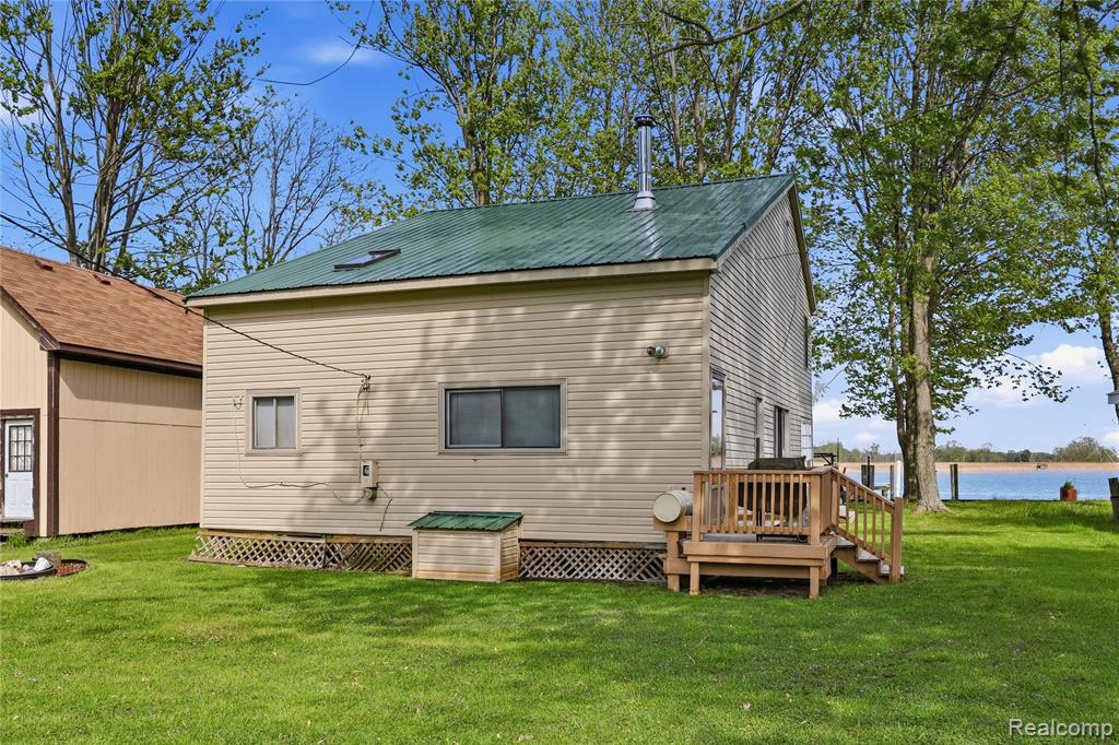 6556 Dickinson Island, Algonac, MI 48001 — Photo 26