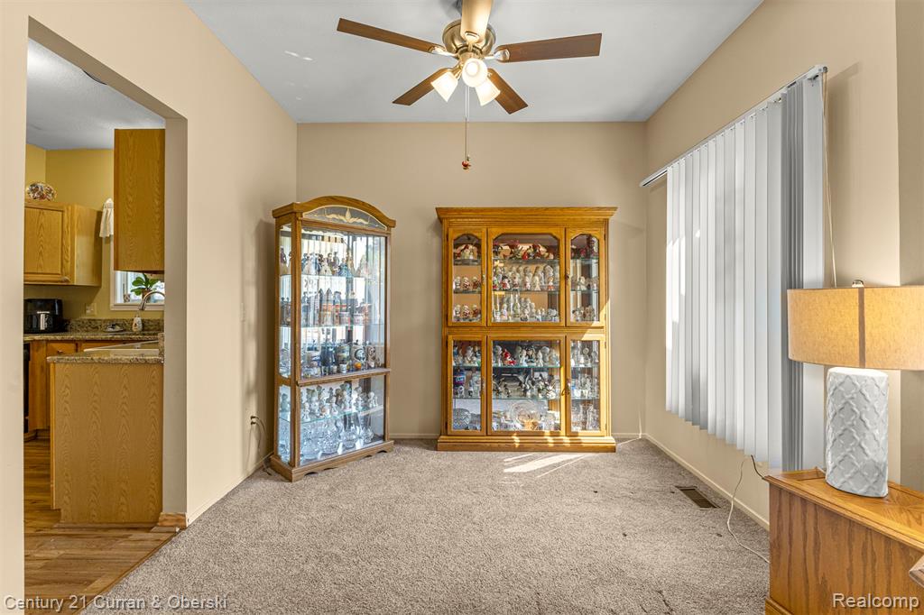 698 Ravencrest Lane, Westland, MI — Photo 18