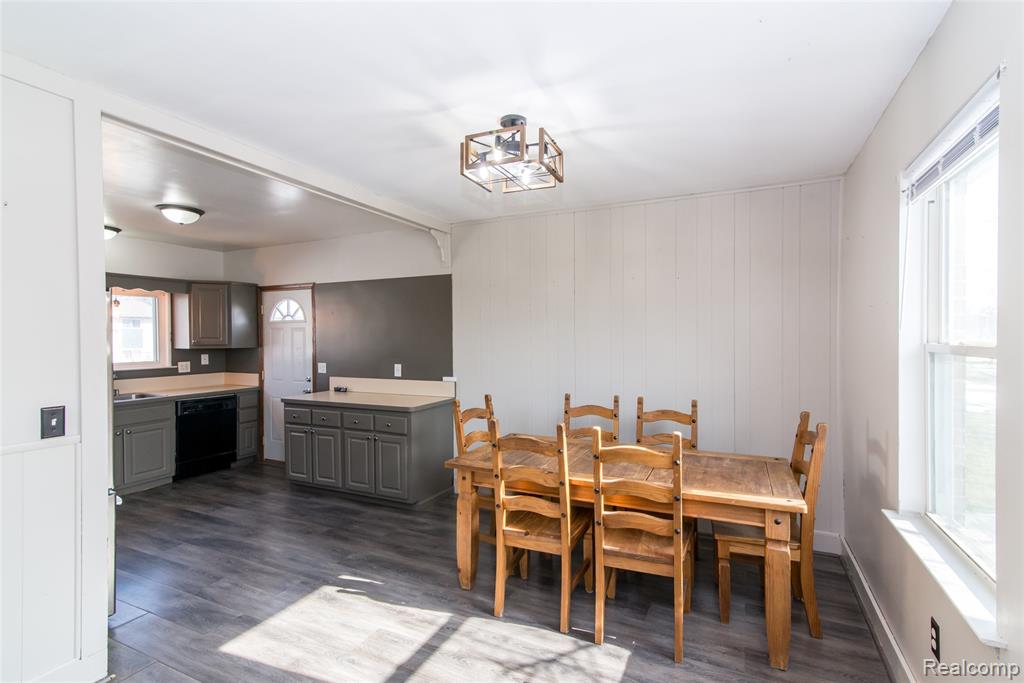 22448 Armstrong Avenue, Brownstown, MI 48193 — Photo 6