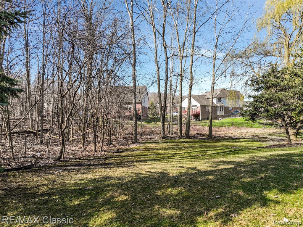 41547 BURROUGHS Avenue, Novi, MI 48377 — Photo 46