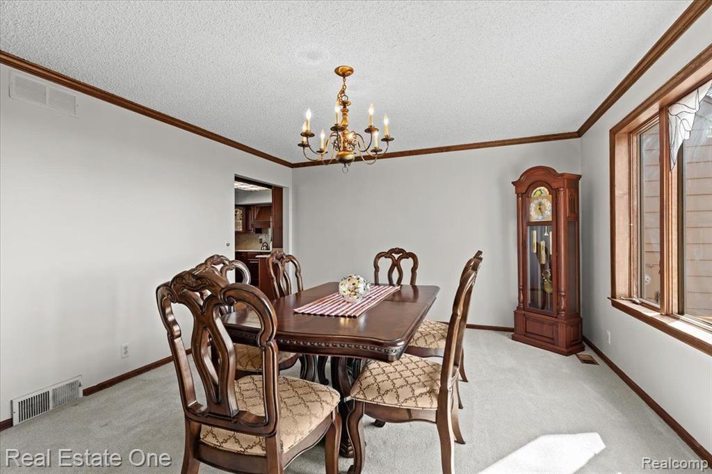 5595 NAVAJO Trail, Pinckney, MI 48169 — Photo 11