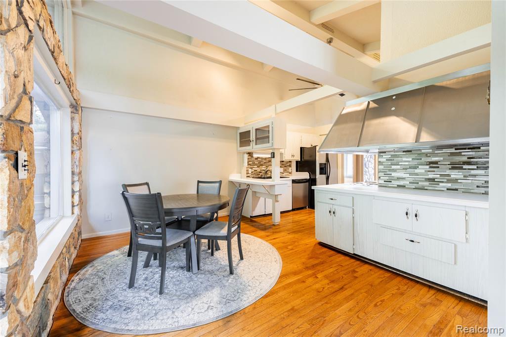 472 Riverside Drive, Wyandotte, MI 48192 — Photo 17