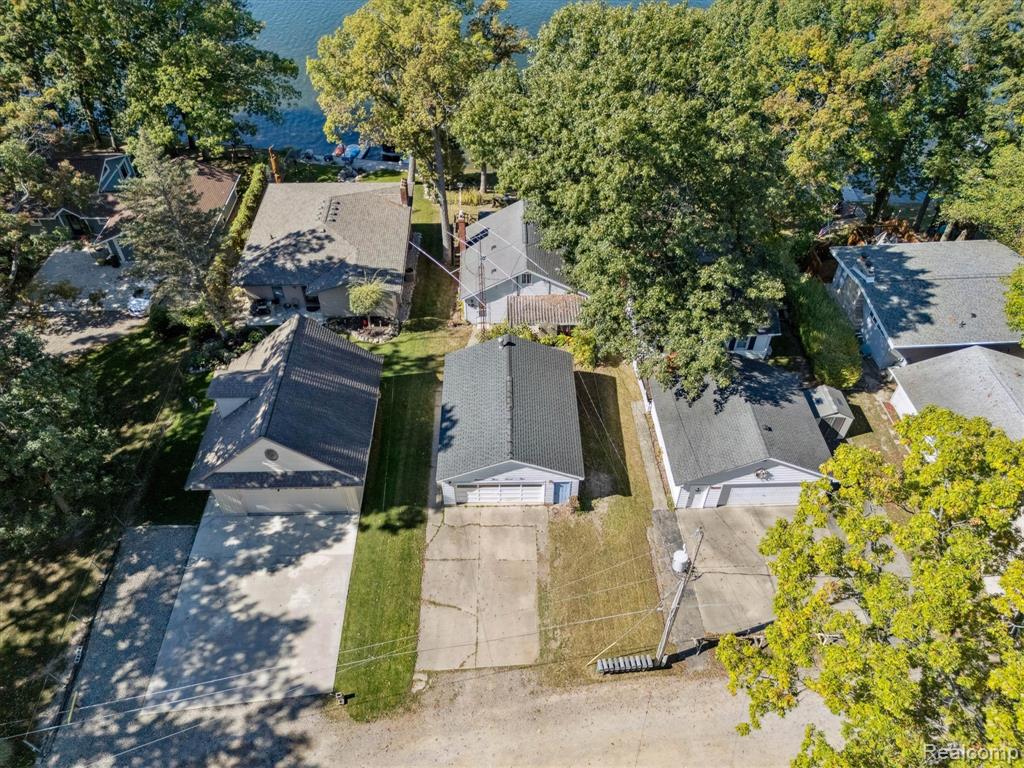16372 Oak Hill Drive, Fenton, MI 48430 — Photo 30