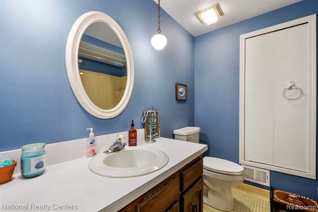 5785 Patterson Drive, Troy, MI 48085 — Photo 33