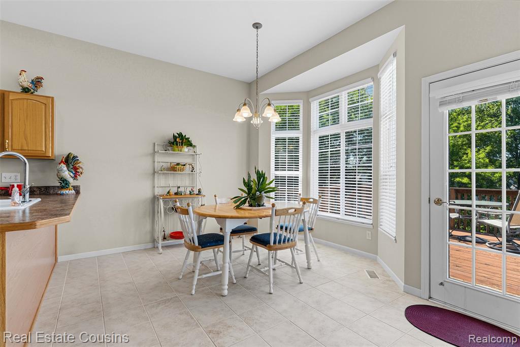 4344 Oak Tree Court, Fenton, MI 48430 — Photo 8