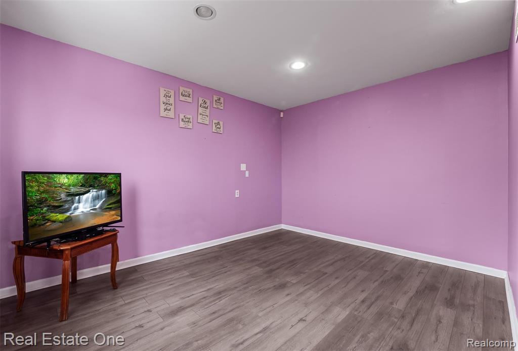 4469 Ardmore Drive, Sterling Heights, MI 48310 — Photo 15