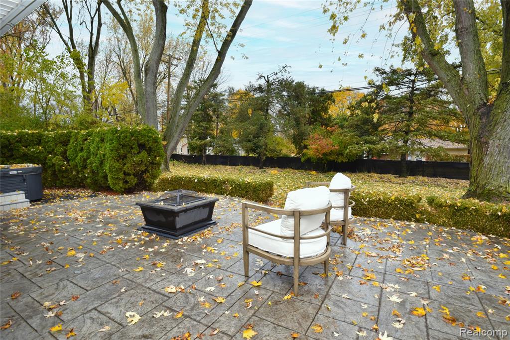 6727 Lahser Road, Bloomfield Hills, MI 48301 — Photo 29