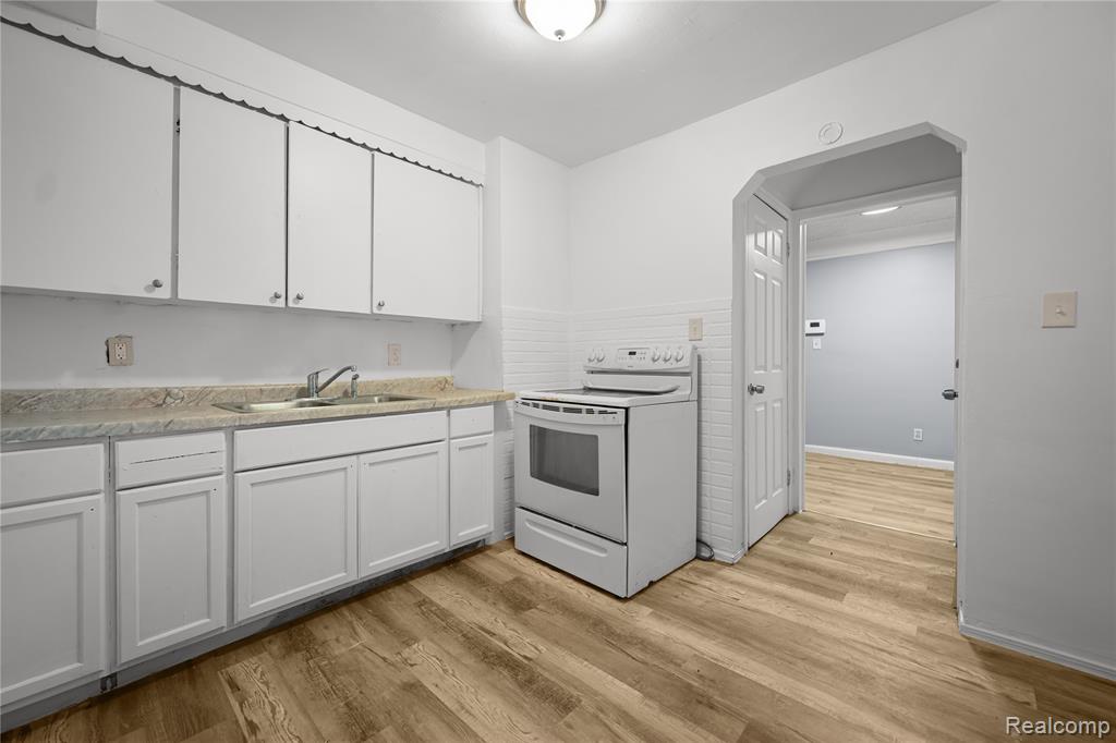 8626 Piedmont Street, Detroit, MI 48228 — Photo 21