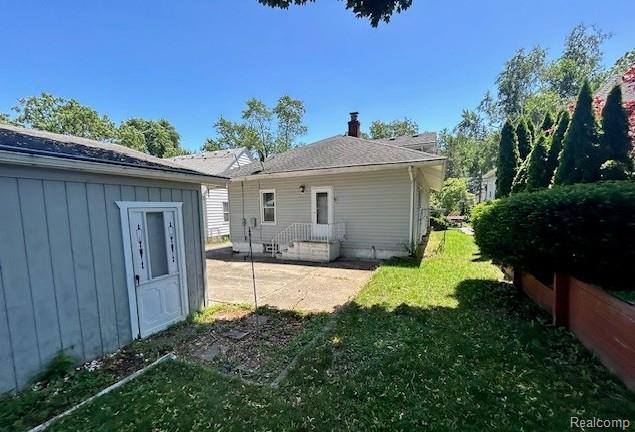 2170 Avondale Street, Sylvan Lake, MI 48320 — Photo 2