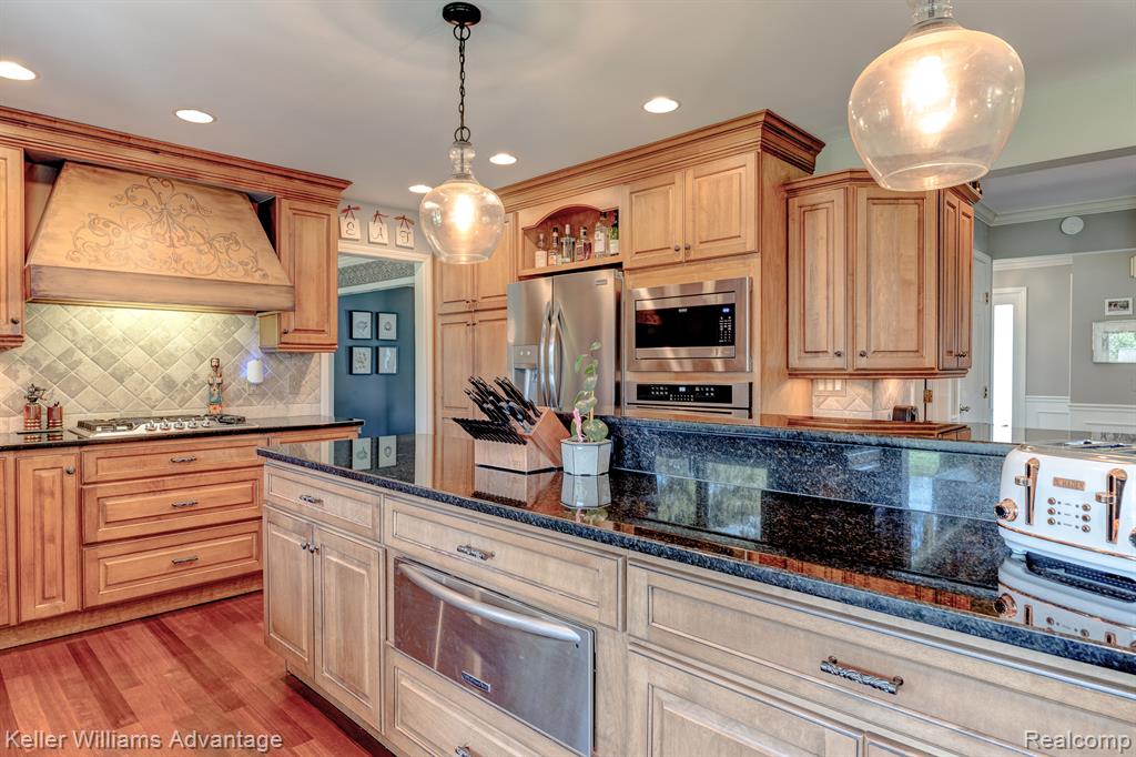 46603 Greenridge Drive, Northville, MI 48167 — Photo 18