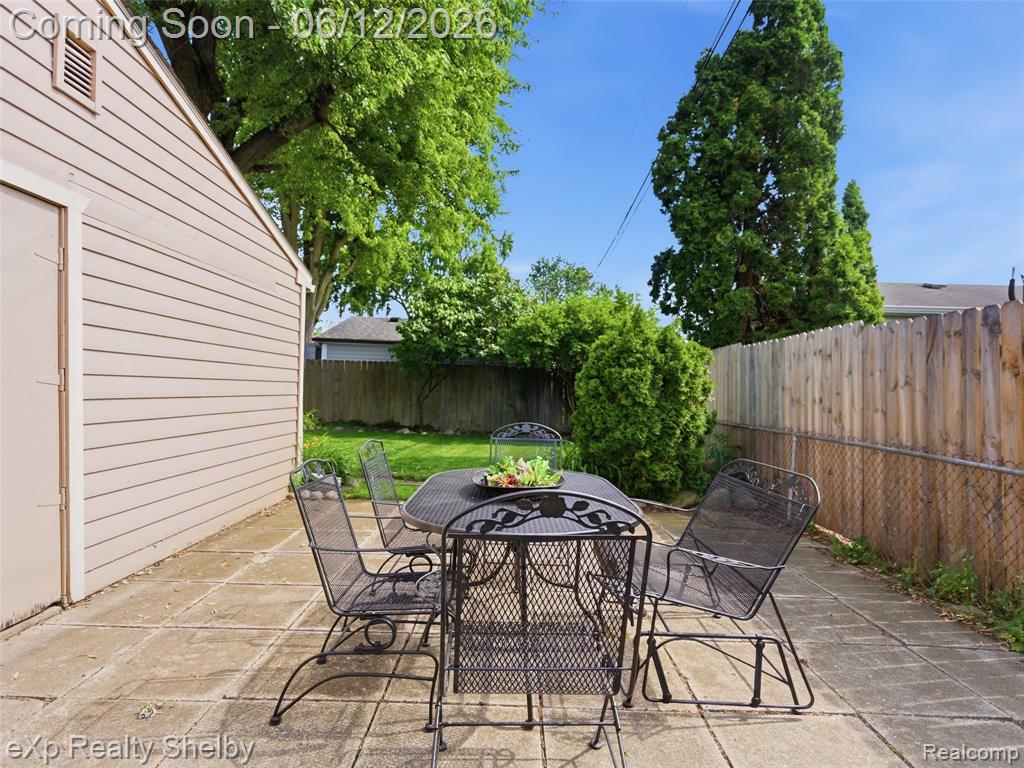29451 Mark Avenue, Madison Heights, MI 48071 — Photo 38