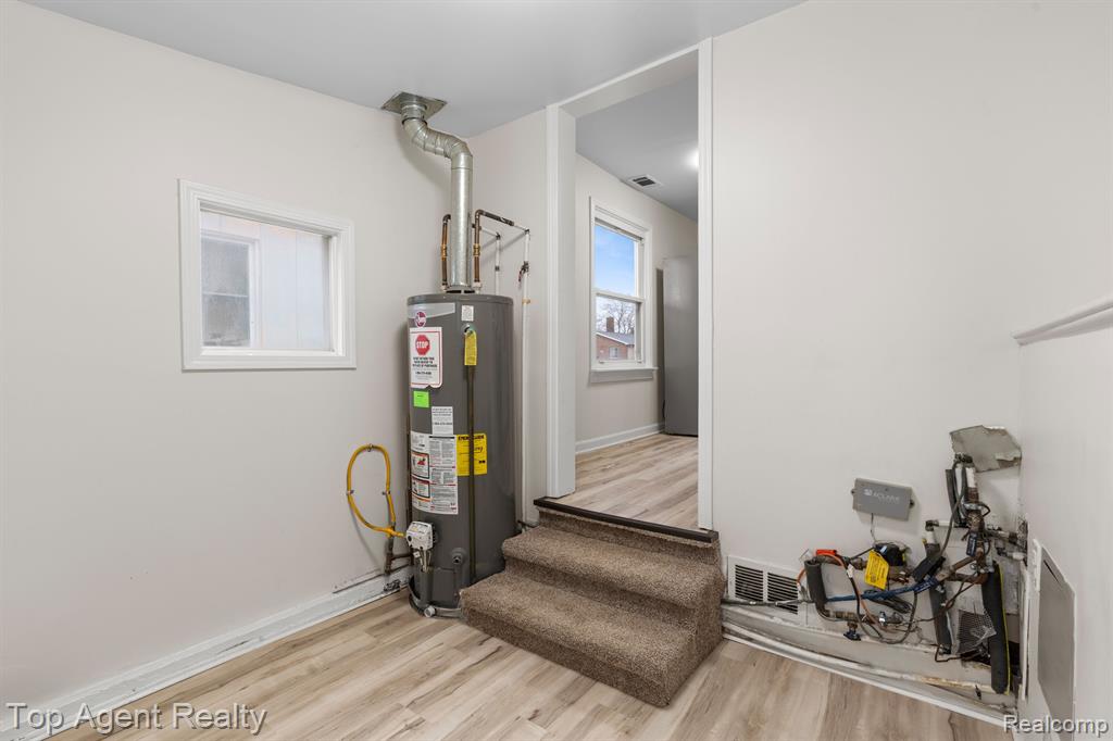 8684 LOZIER Avenue, Warren, MI 48089 — Photo 15
