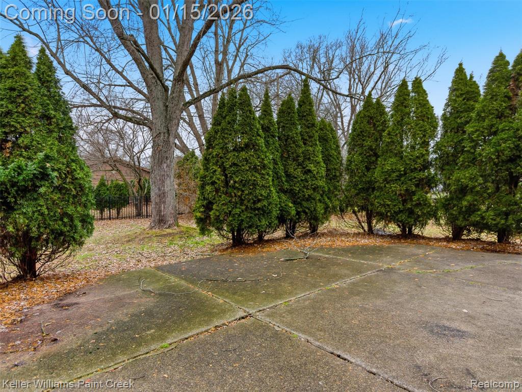 7434 Glengrove Drive, Bloomfield Hills, MI — Photo 34