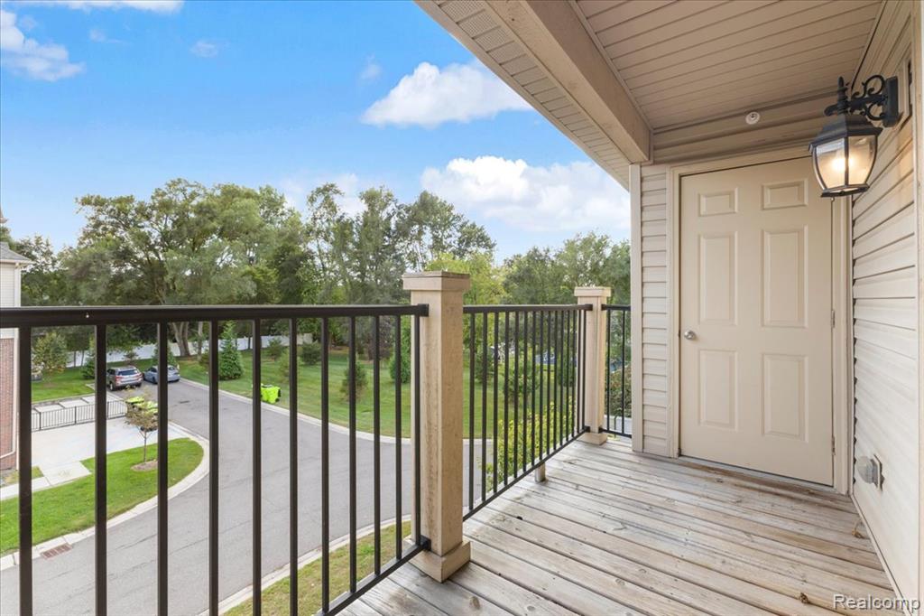 5656 Flagstaff Pines Drive, 406, Shelby Twp, MI 48317 — Photo 22