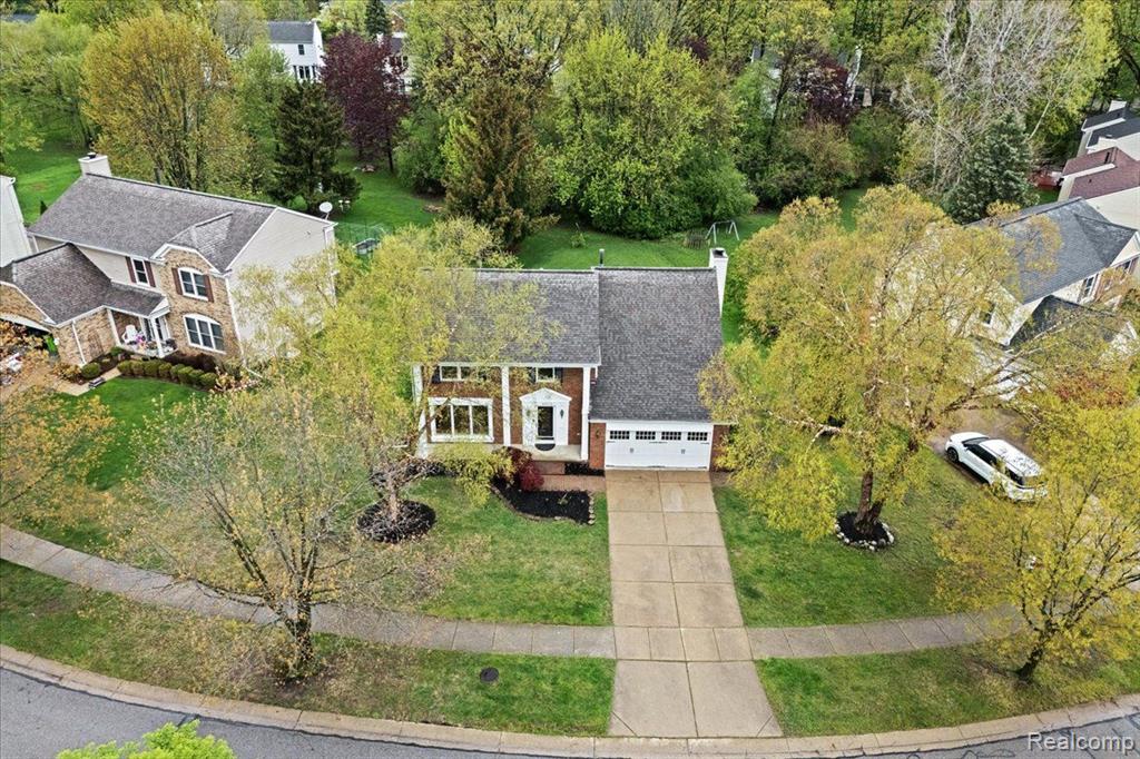 45273 Yorkshire Drive, Novi, MI — Photo 39