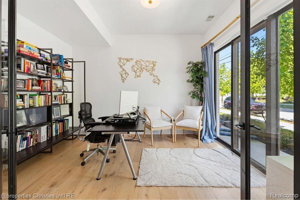 710 Parent E, Royal Oak, MI 48067 — Photo 4